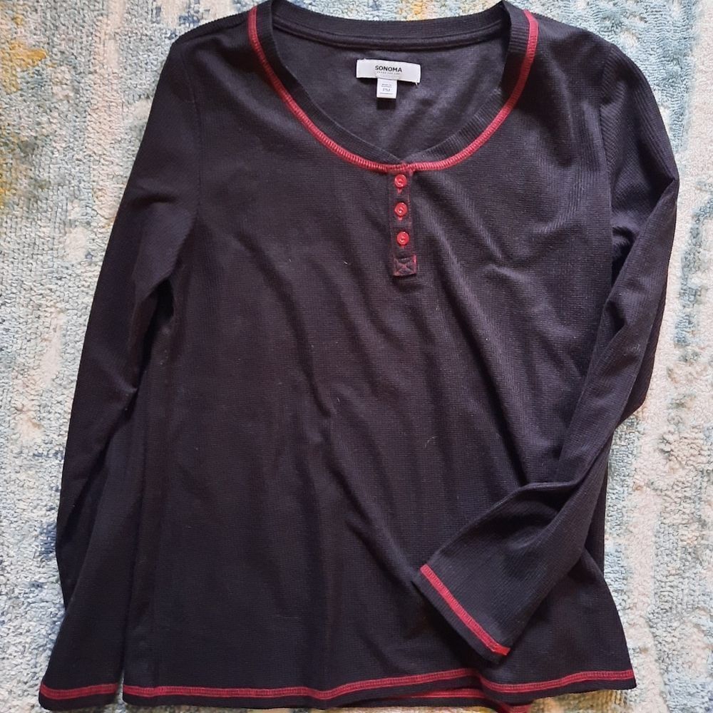Sonoma long sleeve shirt with red trim